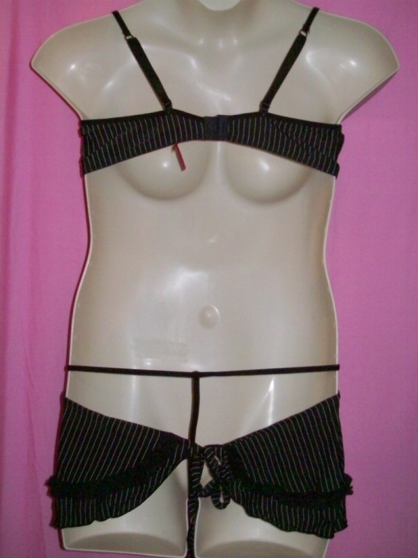 STM9197X_Plus_Size_Risky_Business_Apron_Back