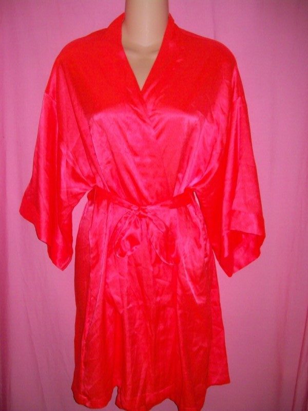 Victorias_Secret_Satin_Kimono_Robe_Salmon